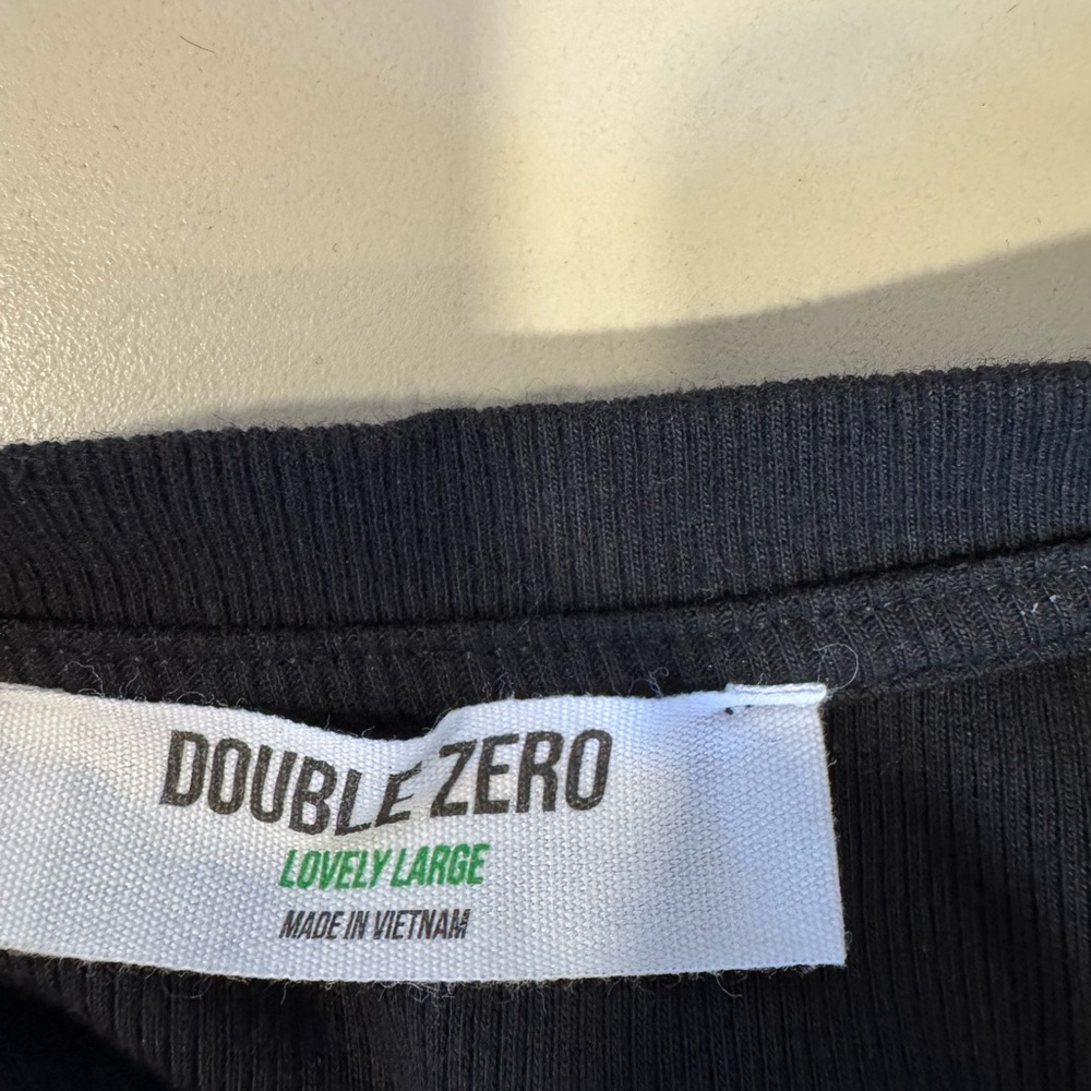 Double Zero Black Ruffled Top - Picture 3 of 3